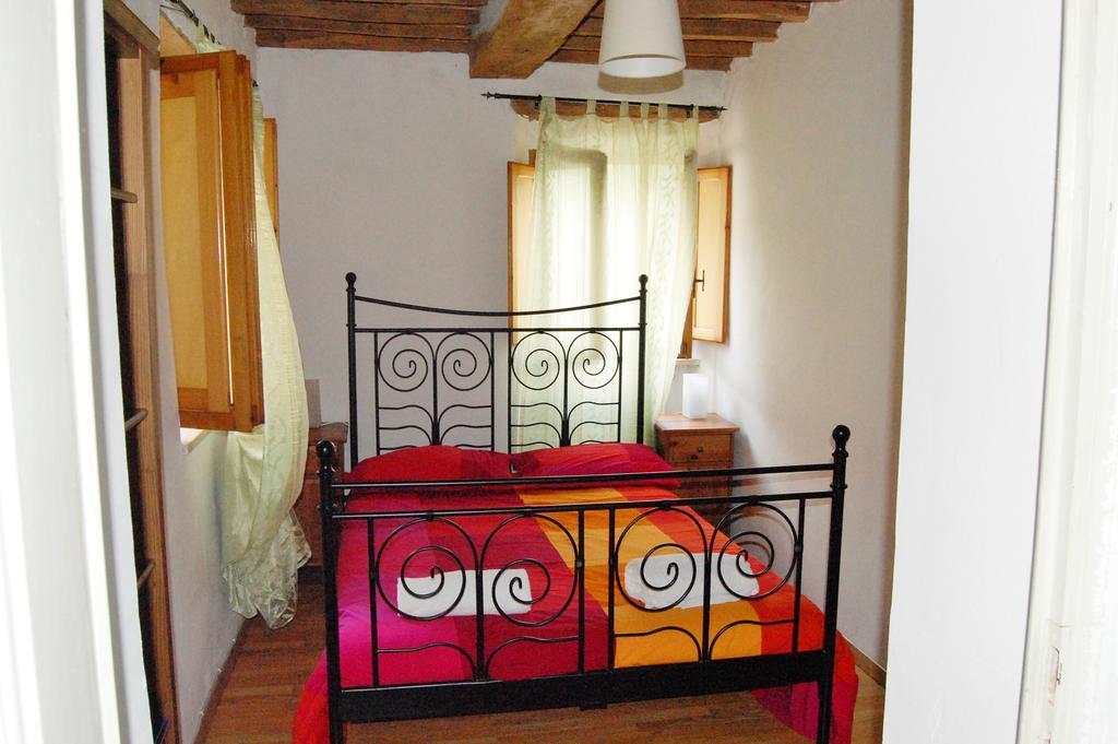 Villa Casa Webb Bagni di Lucca Habitación foto